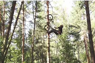 Backflip Triple Tailwhip para Barspin!